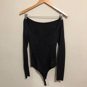 Black urban outfitters sleek long sleeve going out bodysuit 🖤